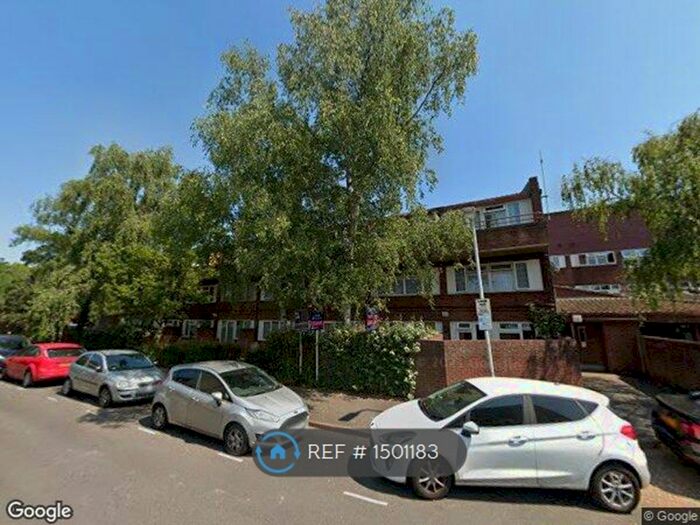 Studio To Rent In Whitehall Road, Uxbridge, UB8