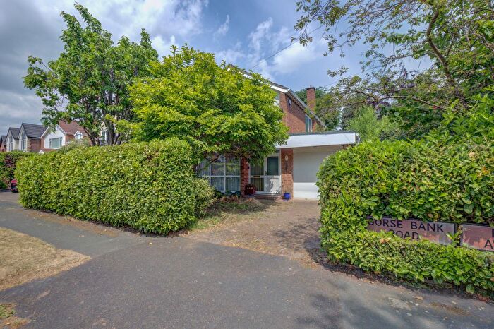 3 Bedroom Detached House For Sale In Gorse Bank Road, Hale Barns, WA15