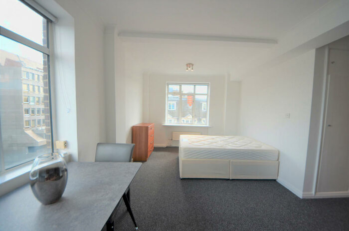 Studio To Rent In Warren Court, Euston Road, London, NW1