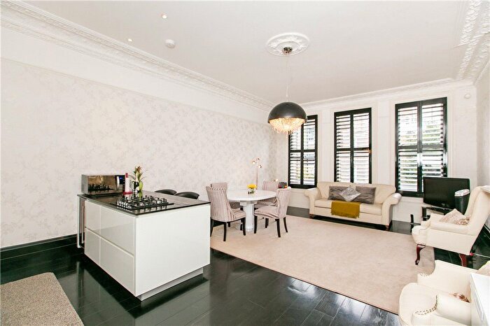 2 Bedroom Flat For Sale In Warwick Road, Earls Court, London, SW5