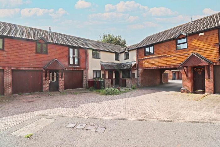 1 Bedroom Apartment For Sale In Churchwood Drive, PO20