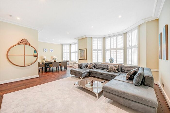 2 Bedroom Flat To Rent In Park Street, London, W1K