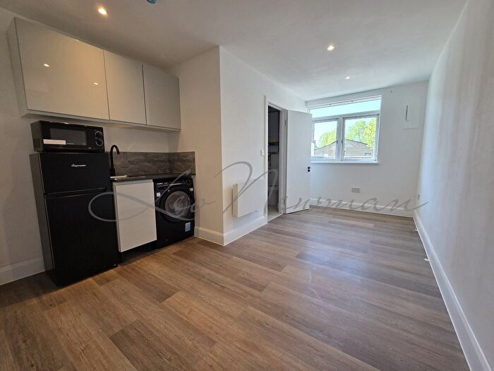 Studio To Rent In Kilburn High Road, Kilburn, NW6