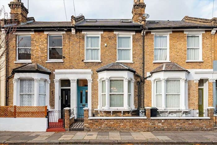 3 Bedroom Terraced House For Sale In Biscay Road, London, W6