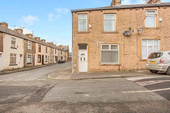 3 Bedroom Terraced House To Rent In Woodbine Road, Burnley, Lancashire, BB12