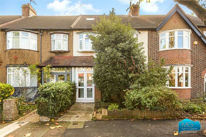 4 Bedroom Terraced House To Rent In Vines Avenue, London, N3
