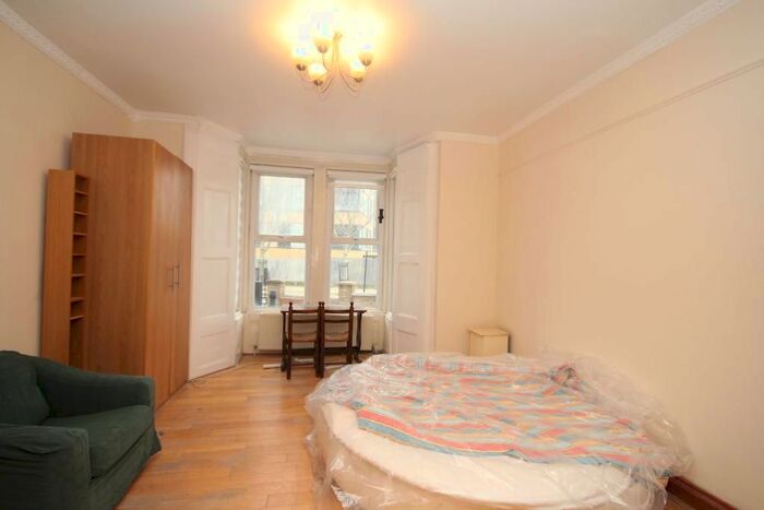 1 Bedroom End Of Terrace House To Rent In Brownswood Road, Finsbury Park, London, N4