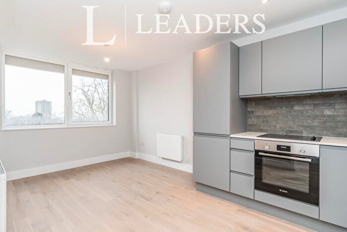 1 Bedroom Apartment To Rent In Compass Point, Romsey Road, SO16