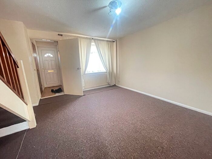 3 Bedroom Terraced House To Rent In Gibson Road, Dagenham, RM8