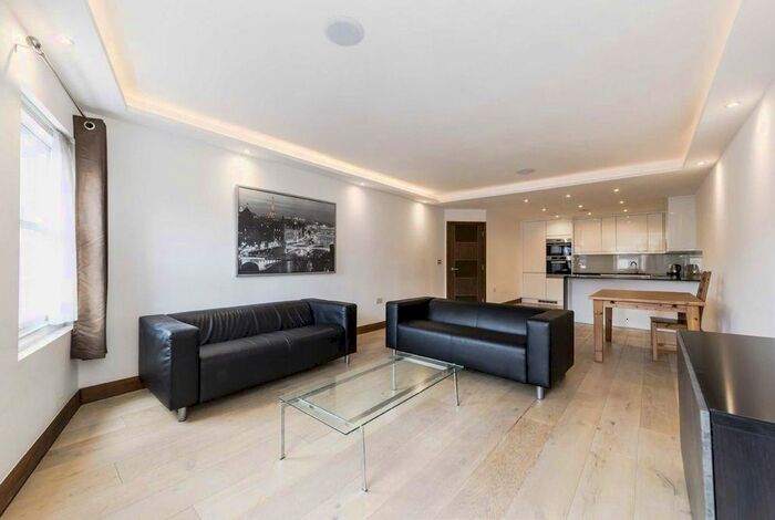 2 Bedroom Flat To Rent In St. John's Road, London, SW11