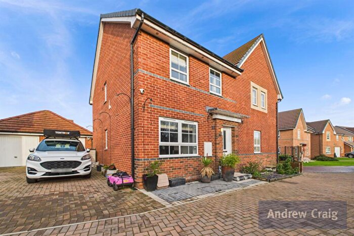 3 Bedroom Semi-Detached House For Sale In Wollaston Way, Hebburn, NE31