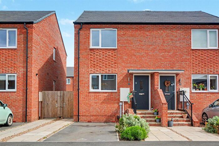 2 Bedroom Semi Detached House For Sale In Malting Crescent, Beeston, NG9