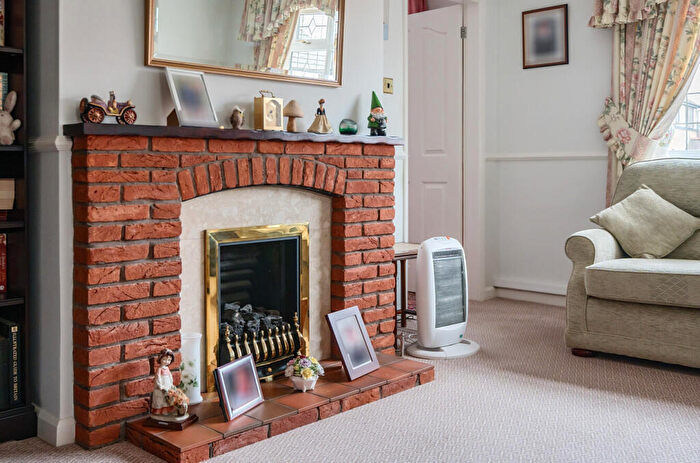 2 Bedroom Bungalow For Sale In Cromwell Court, Ashdene Close, Willerby, Hull, HU10