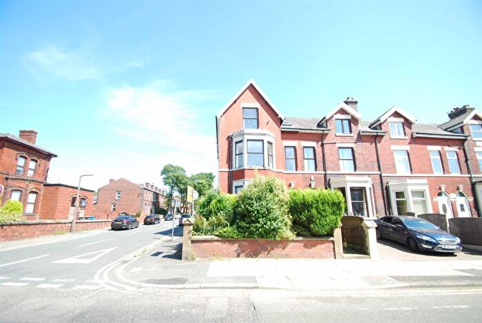 2 Bedroom Apartment To Rent In Walmersley Road, Bury, BL9