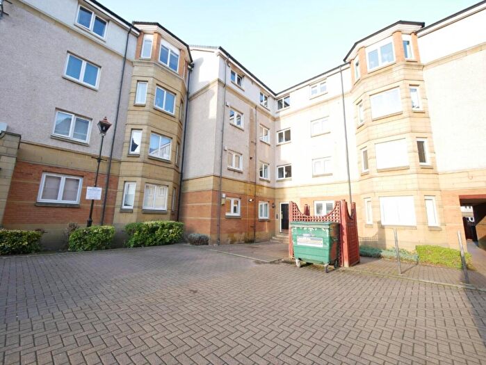 2 Bedroom Flat To Rent In Duff Road, Dalry, Edinburgh, EH11