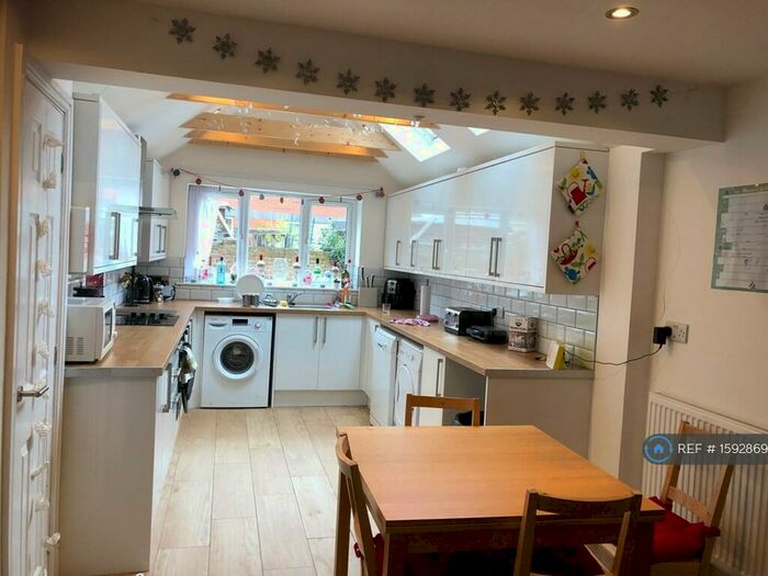 5 Bedroom Terraced House To Rent In Chilwell Street, Nottingham, NG7