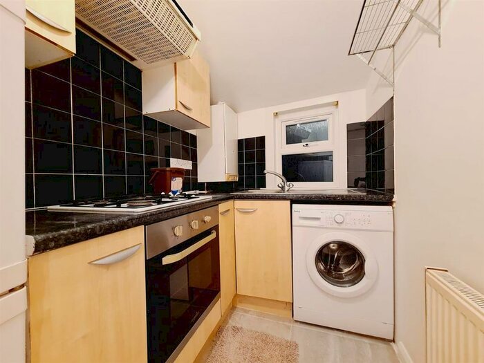 2 Bedroom Flat To Rent In Wightman Road, London, N4