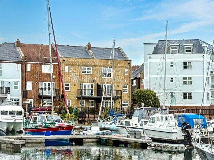 4 Bedroom Town House For Sale In St. Lawrence Mews, Eastbourne, BN23