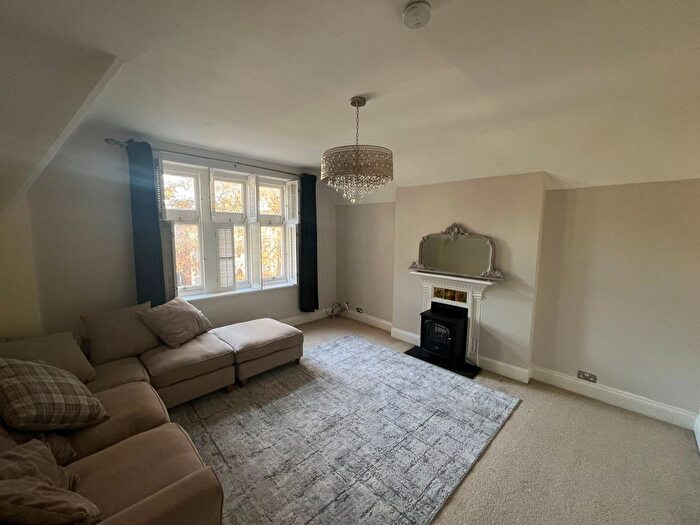 2 Bedroom Flat To Rent In Cathedral Road, Pontcanna, Cardiff, CF11