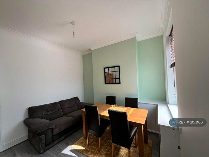 4 Bedroom Terraced House To Rent In Derby Road, Heanor, DE75