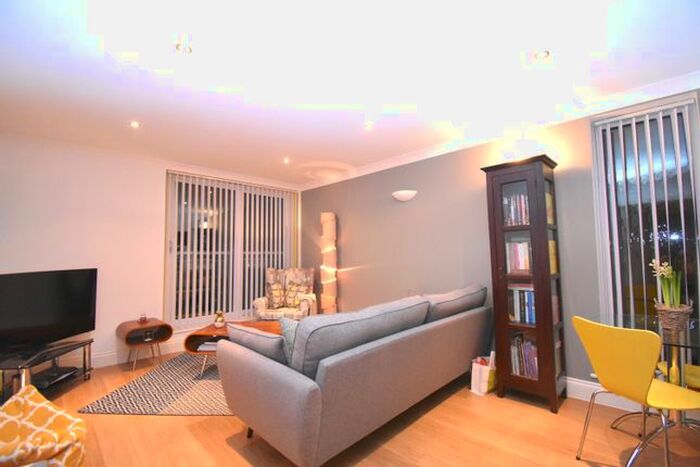 2 Bedroom Flat To Rent In Chislehurst Road, Sidcup, DA14