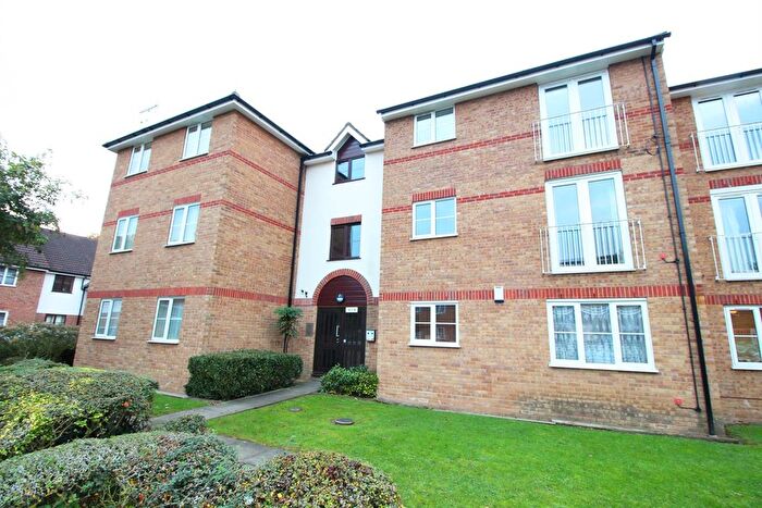 1 Bedroom Flat To Rent In Beaufort Close, London, E4