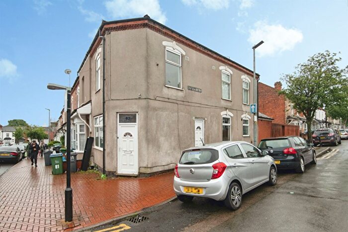 3 Bedroom End Of Terrace House For Sale In Trafalgar Road, Smethwick, B66