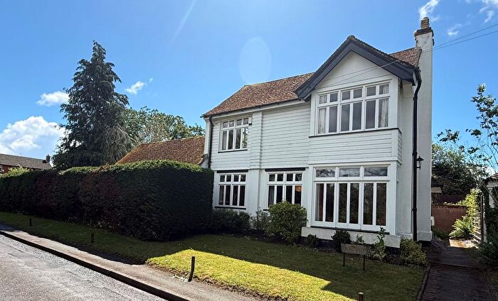 3 Bedroom Detached House For Sale In Forest Road, Binfield, Berkshire, RG42