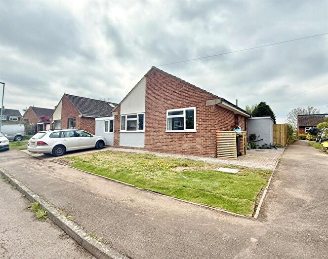 3 Bedroom Detached Bungalow For Sale In Bayfield Gardens, Dymock, GL18