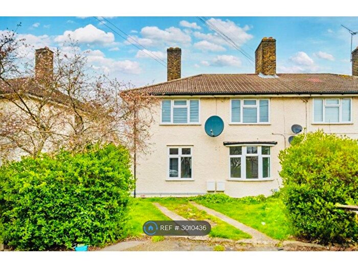 1 Bedroom Maisonette To Rent In Rugby Gardens, Dagenham, RM9