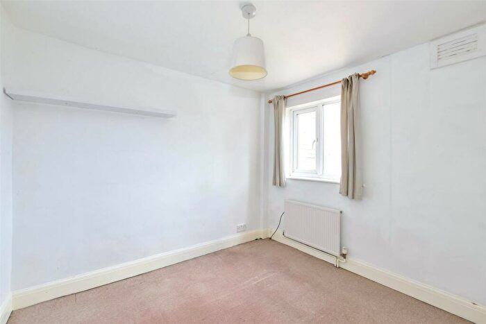 2 Bedroom Terraced House For Sale In Highfield Road, Berkhamsted, HP4