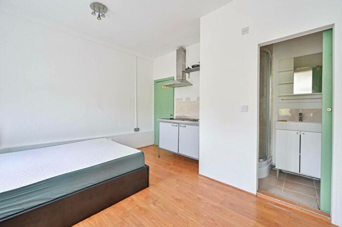 Studio To Rent In Walworth Road, Walworth, London, SE17