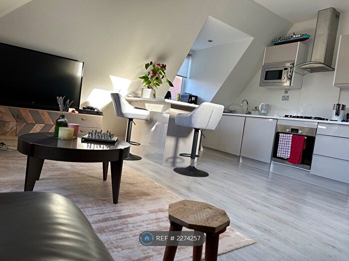 1 Bedroom Flat To Rent In Finchley Road, London, NW11