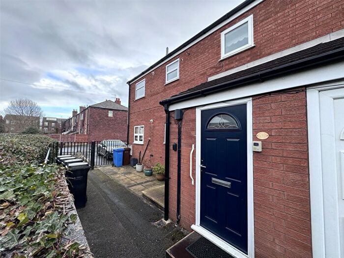 2 Bedroom Flat For Sale In Bramwell Street, Stockport, Greater Manchester, SK1