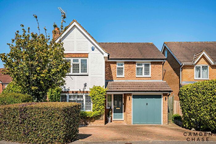 4 Bedroom Detached House For Sale In Ribston Close, Shenley, Radlett, WD7