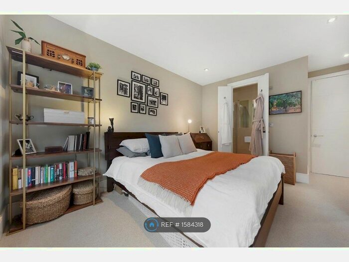 2 Bedroom Terraced House To Rent In Dumbarton Road, London, SW2