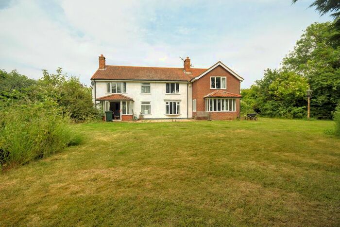 6 Bedroom Detached House For Sale In Main Road, Saltfleetby, LN11