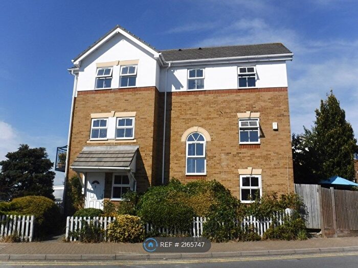 4 Bedroom Semi-Detached House To Rent In High Street, Greenhithe, DA9