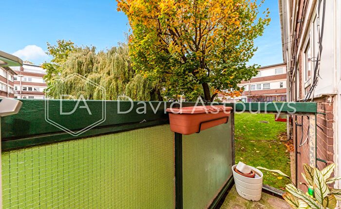 1 Bedroom Flat For Sale In Haverstock Road, Kentish Town, London, NW5