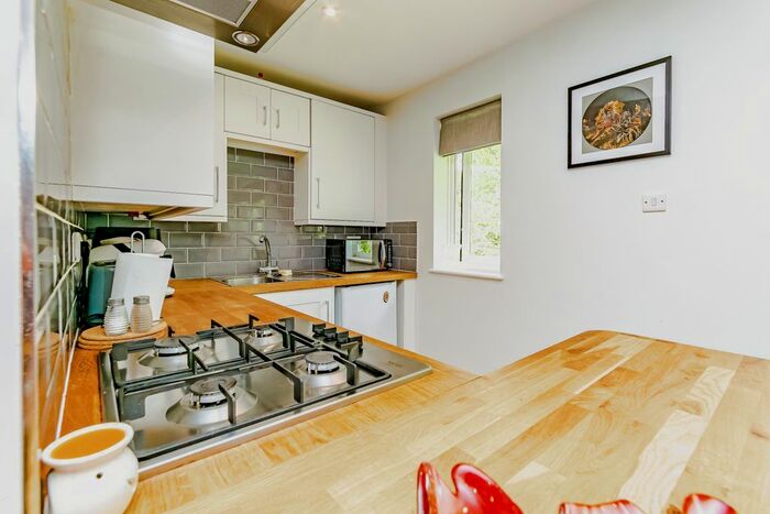 1 Bedroom Flat For Sale In Montana Close, South Croydon, CR2