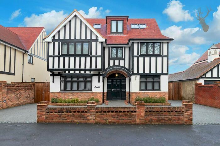 5 Bedroom House To Rent In Hornbeam Lane, London, E4