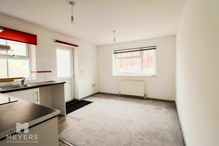 1 Bedroom Apartment To Rent In Palmerston Road, Bournemouth, BH1