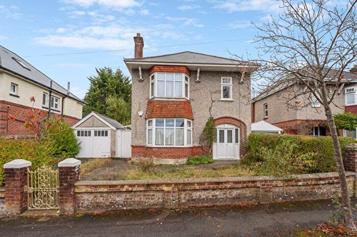 4 Bedroom Detached House For Sale In Firs Glen Road, Bournemouth, BH9