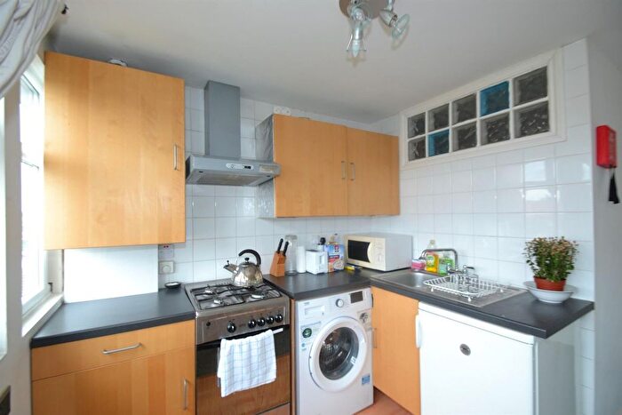 1 Bedroom Flat To Rent In Noel Road, Acton, W3