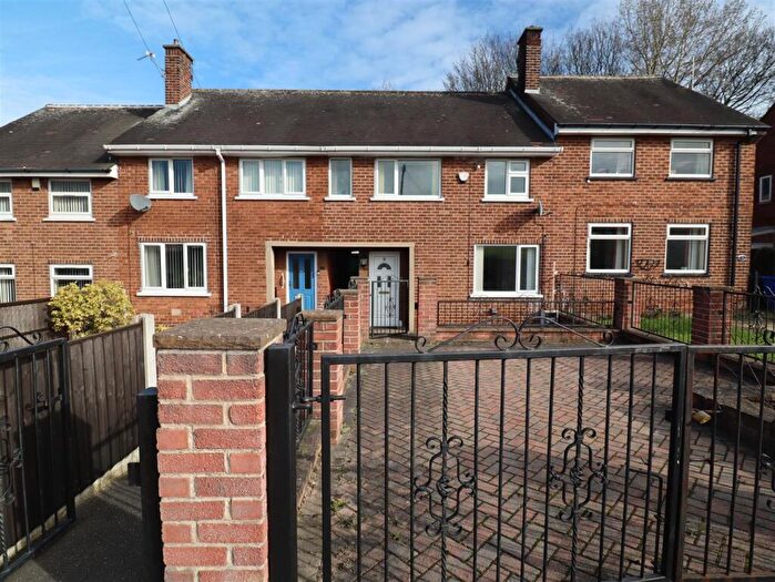 3 Bedroom Terraced House For Sale In Becket Crescent, Kimberworth Park, Rotherham., S61