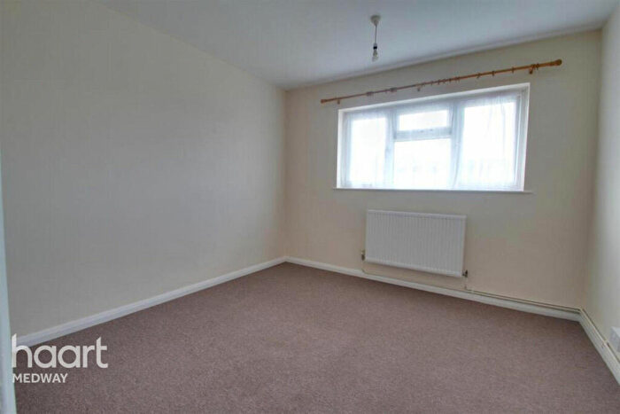 2 Bedroom Apartment To Rent In Mercury Close, Rochester, ME1