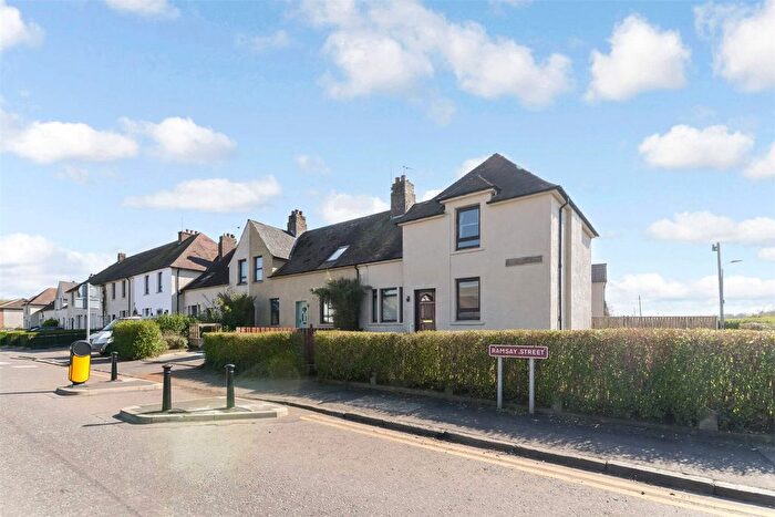 3 Bedroom End Of Terrace House For Sale In Ramsay Street, Coalsnaughton, Tillicoultry, Clackmannanshire, FK13