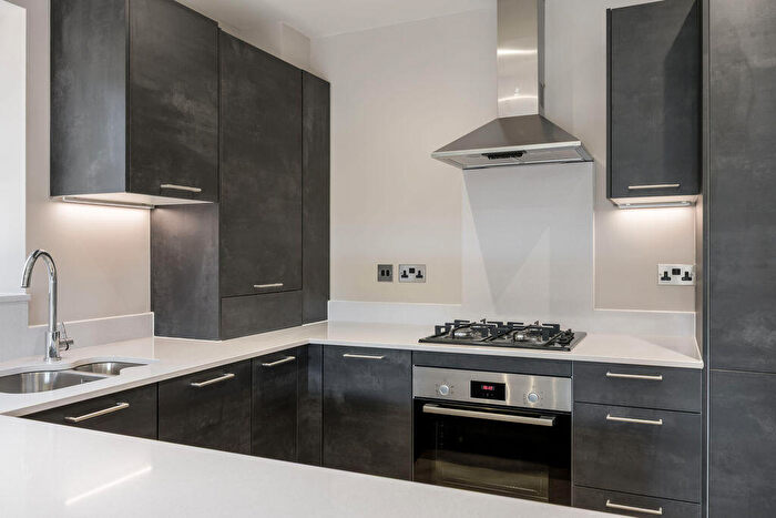 2 Bedroom Flat For Sale In Forest Reach, St Leonards, BH24