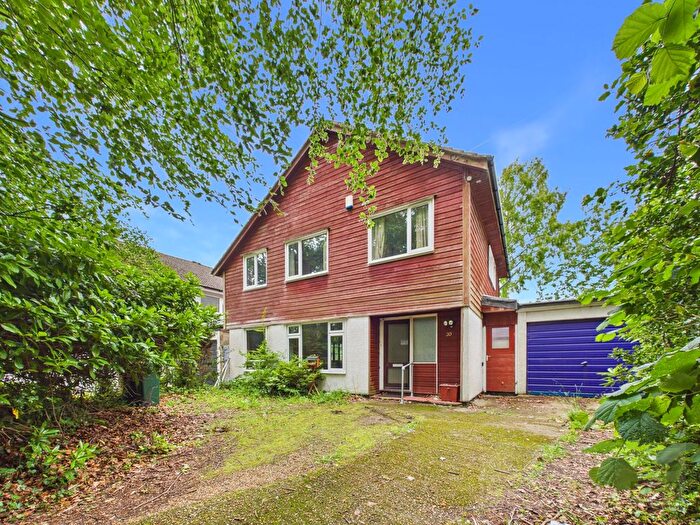 5 Bedroom Detached House For Sale In Blackwater Lane, Crawley, RH10