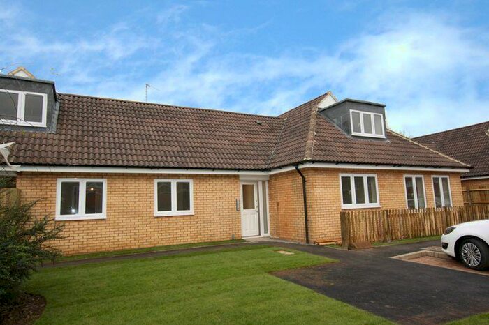 2 Bedroom Flat To Rent In Beech House, Crawley, RH11